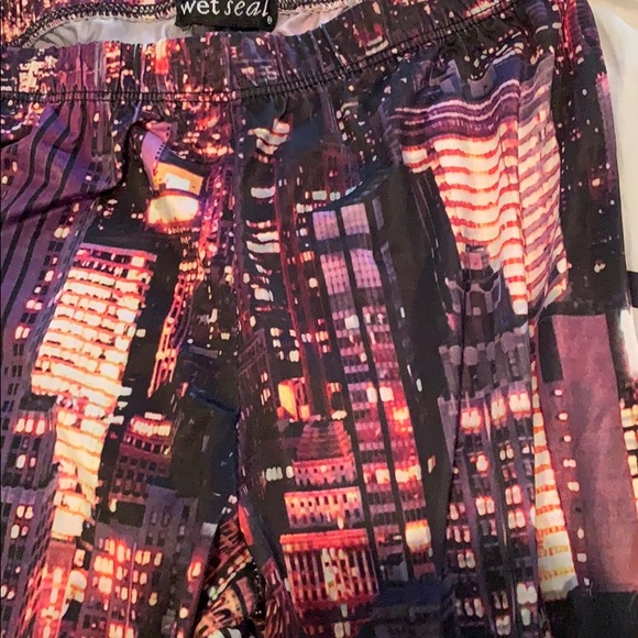 City Leggings - Picture 1 of 2